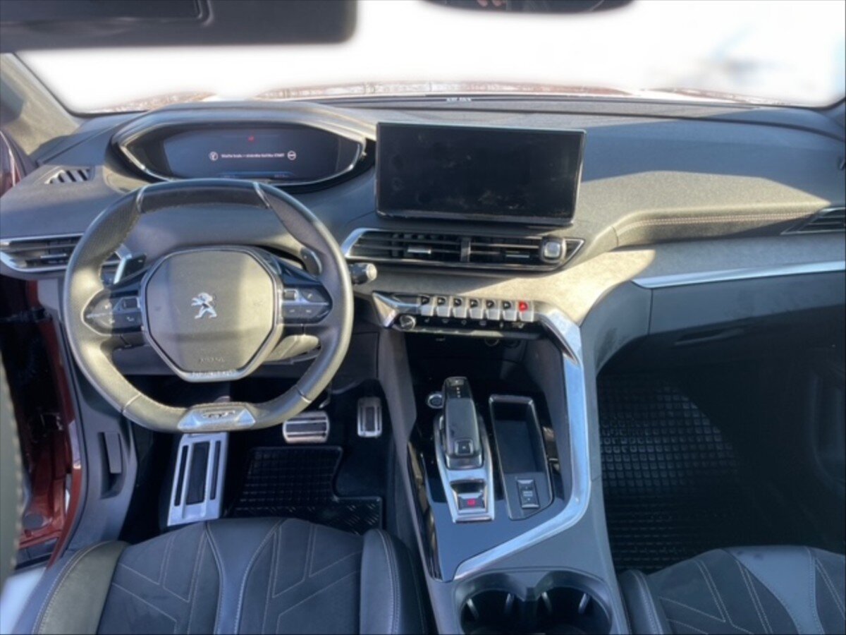 Peugeot 5008 SUV 2,0 l 130 kw