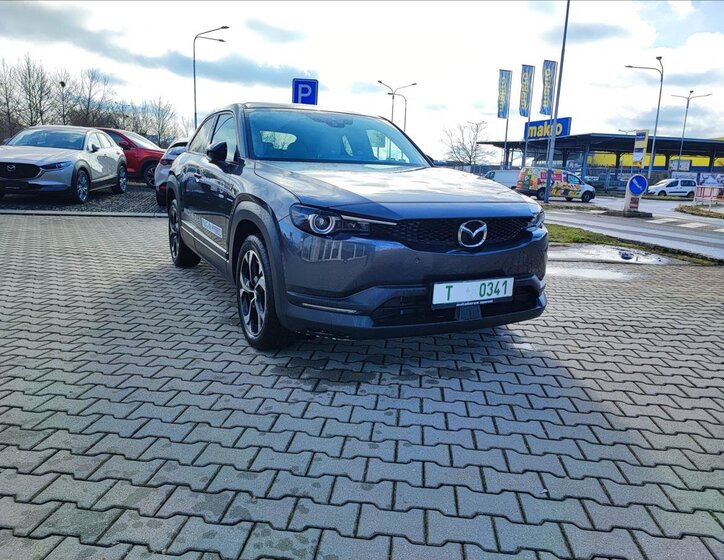 Mazda MX-30 SUV / Terénní 830,0 125 kw