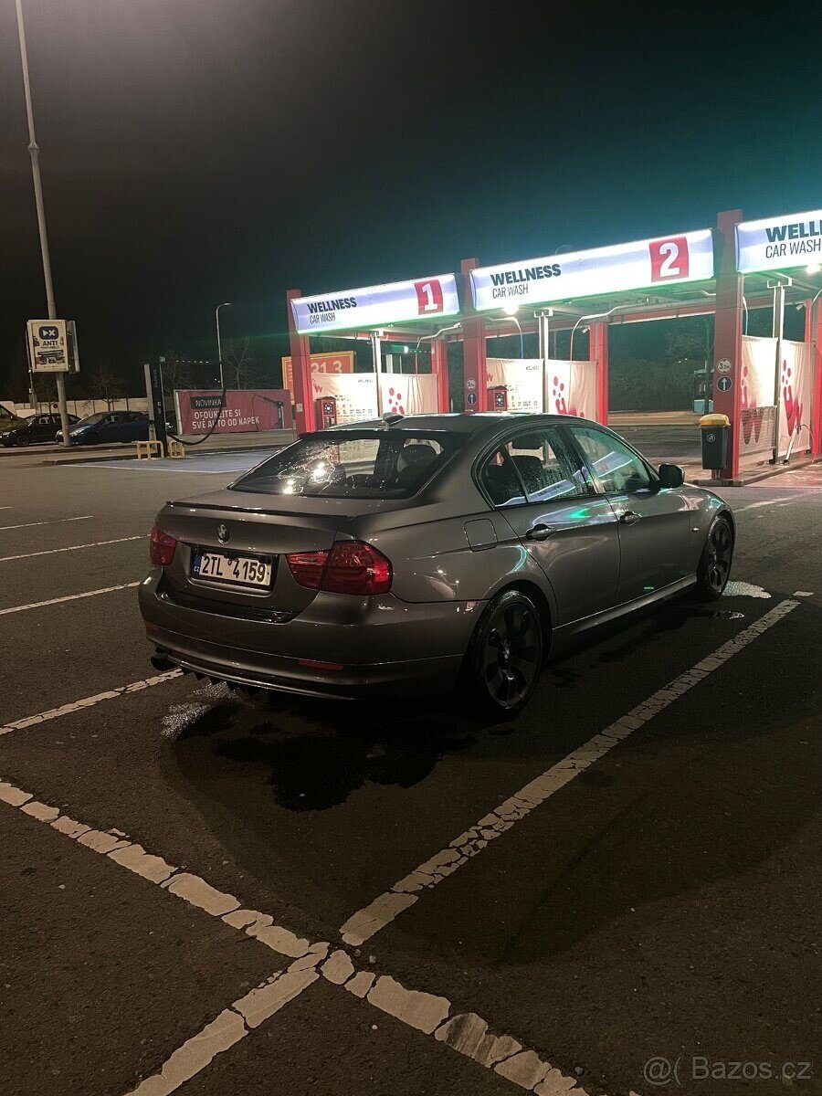 BMW Řada 3 Sedan / Limuzína 0,0 105 kw