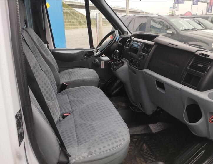 Ford Transit Kombi 2,2 l 74 kw