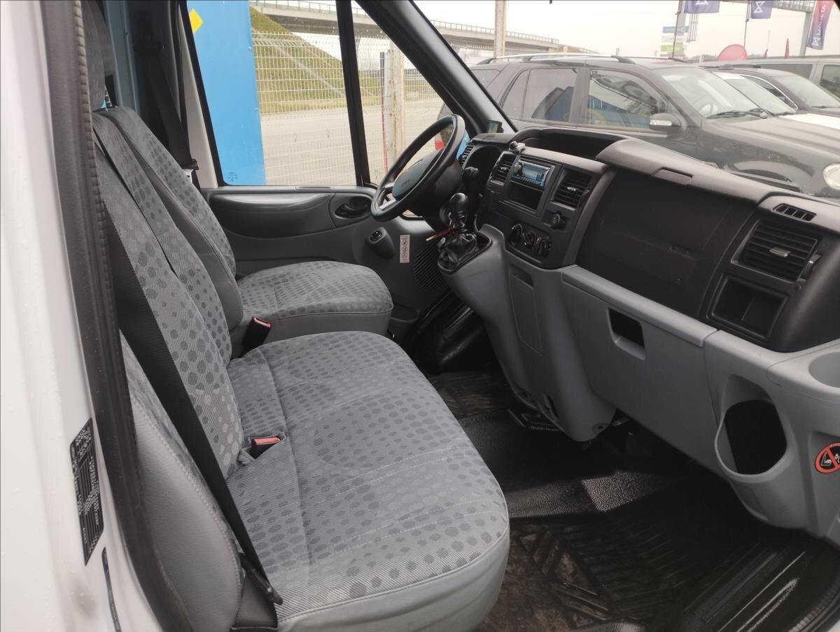 Ford Transit Kombi 2,2 l 74 kw