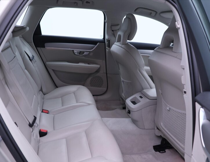Volvo V90 Kombi 2,0 l 187 kw