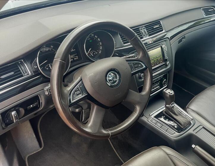 Škoda Superb 13