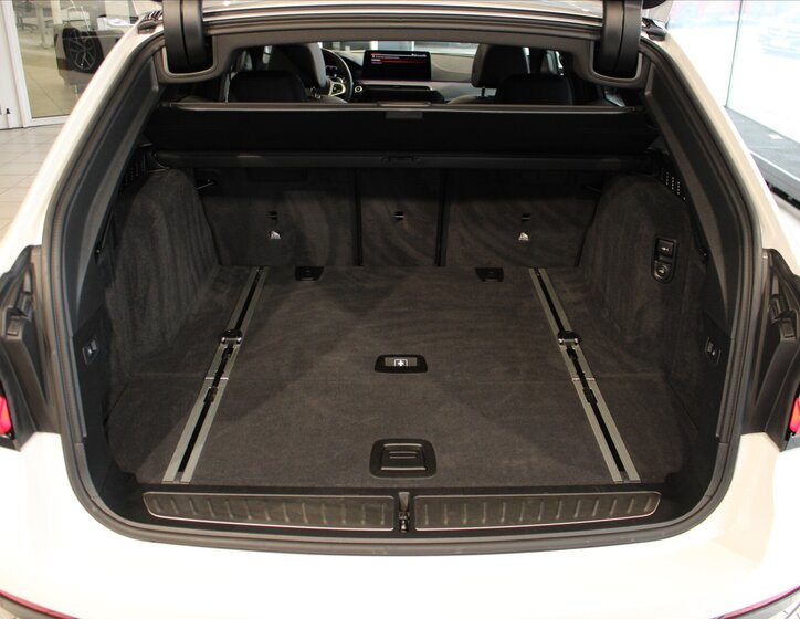 BMW Řada 5 Kombi 3,0 l 210 kw