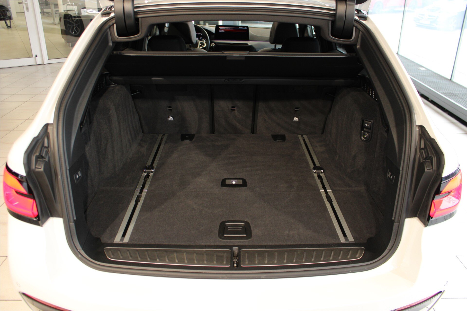 BMW Řada 5 Kombi 3,0 l 210 kw