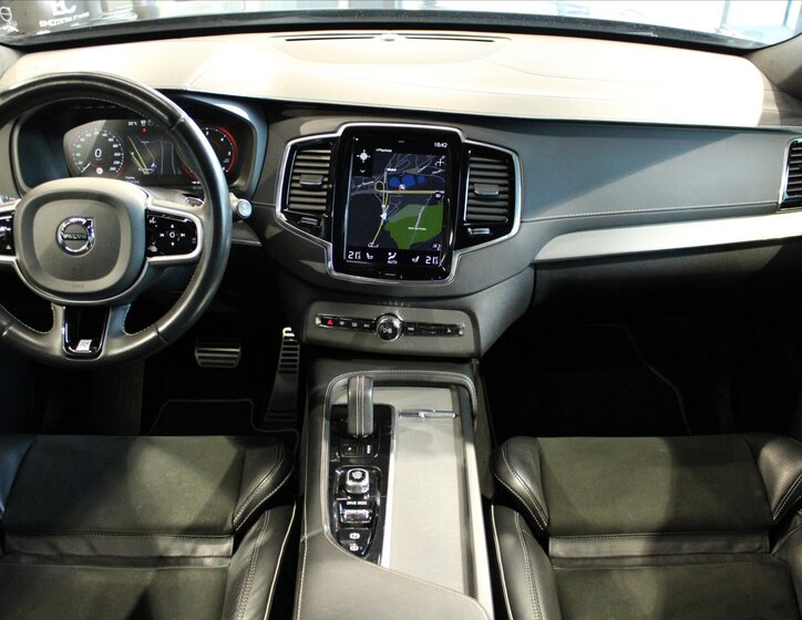 Volvo XC90 SUV / Terénní 2,0 l 173 kw