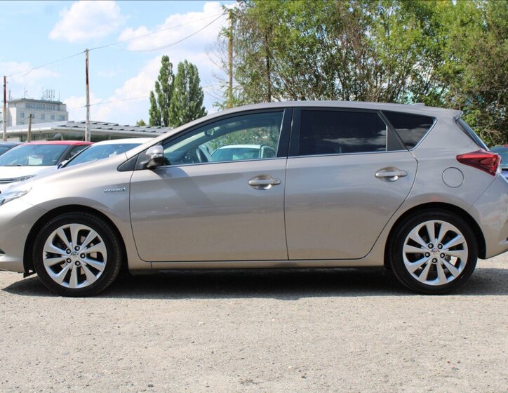 Toyota Auris Hatchback 1,8 l 73 kw