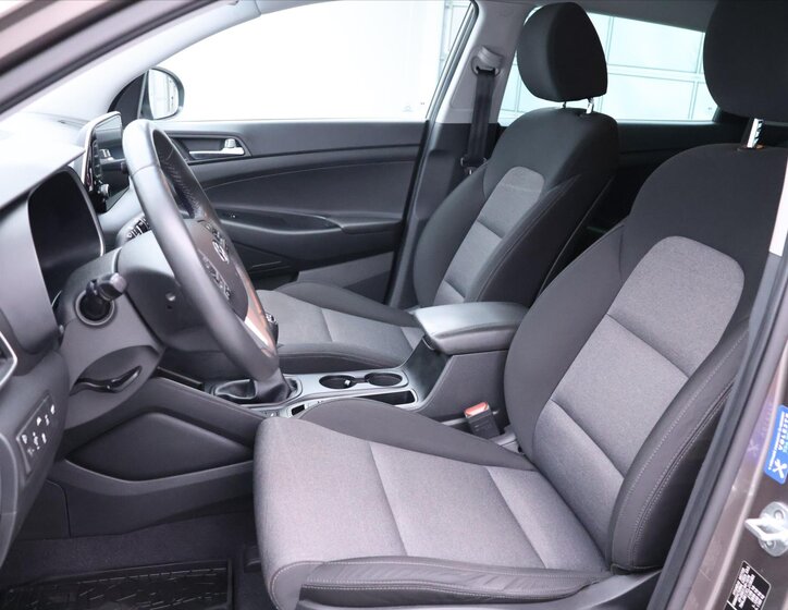 Hyundai Tucson SUV 1,6 l 100 kw