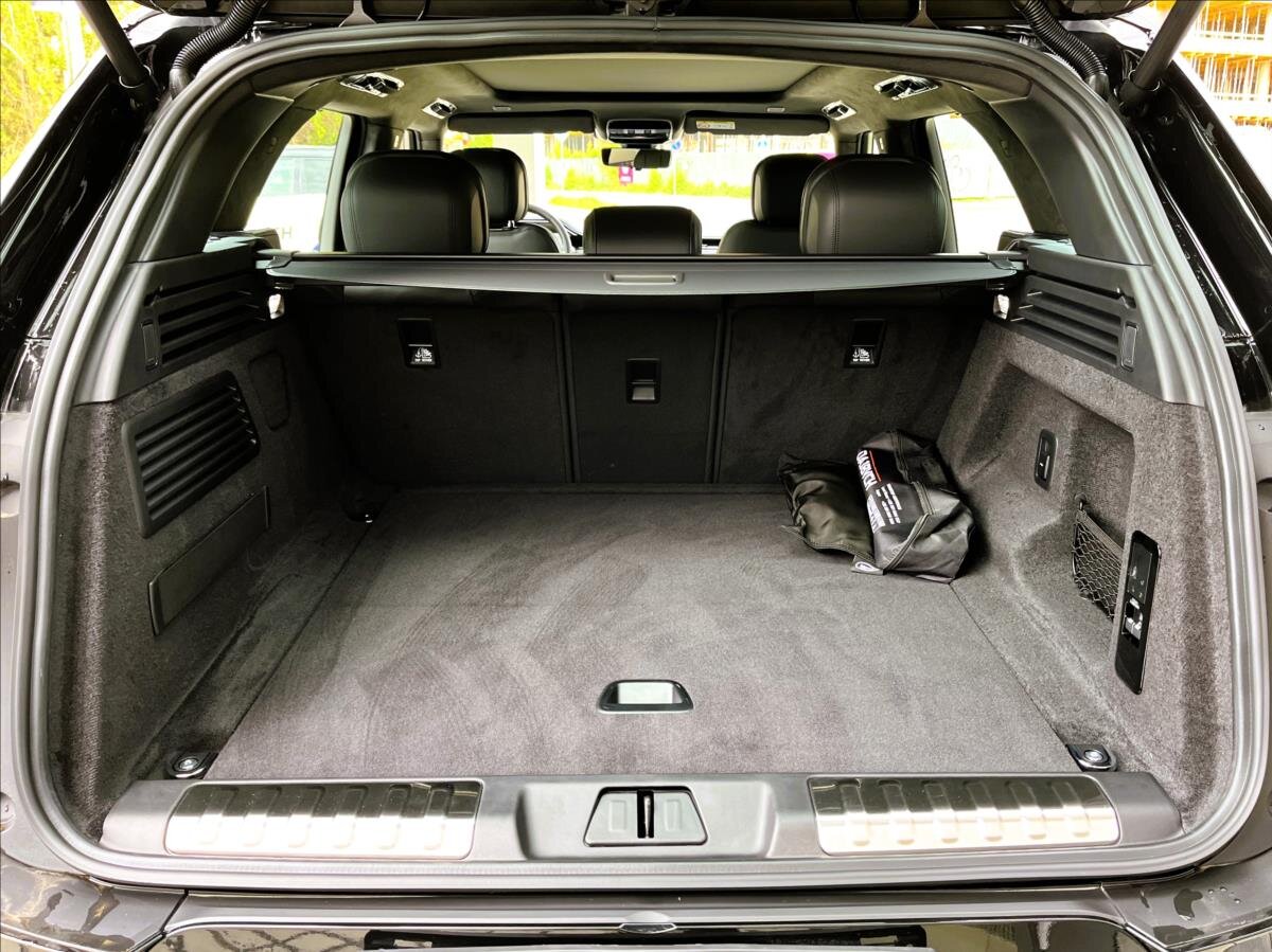 Land Rover Range Rover Sport SUV 4,4 l 390 kw