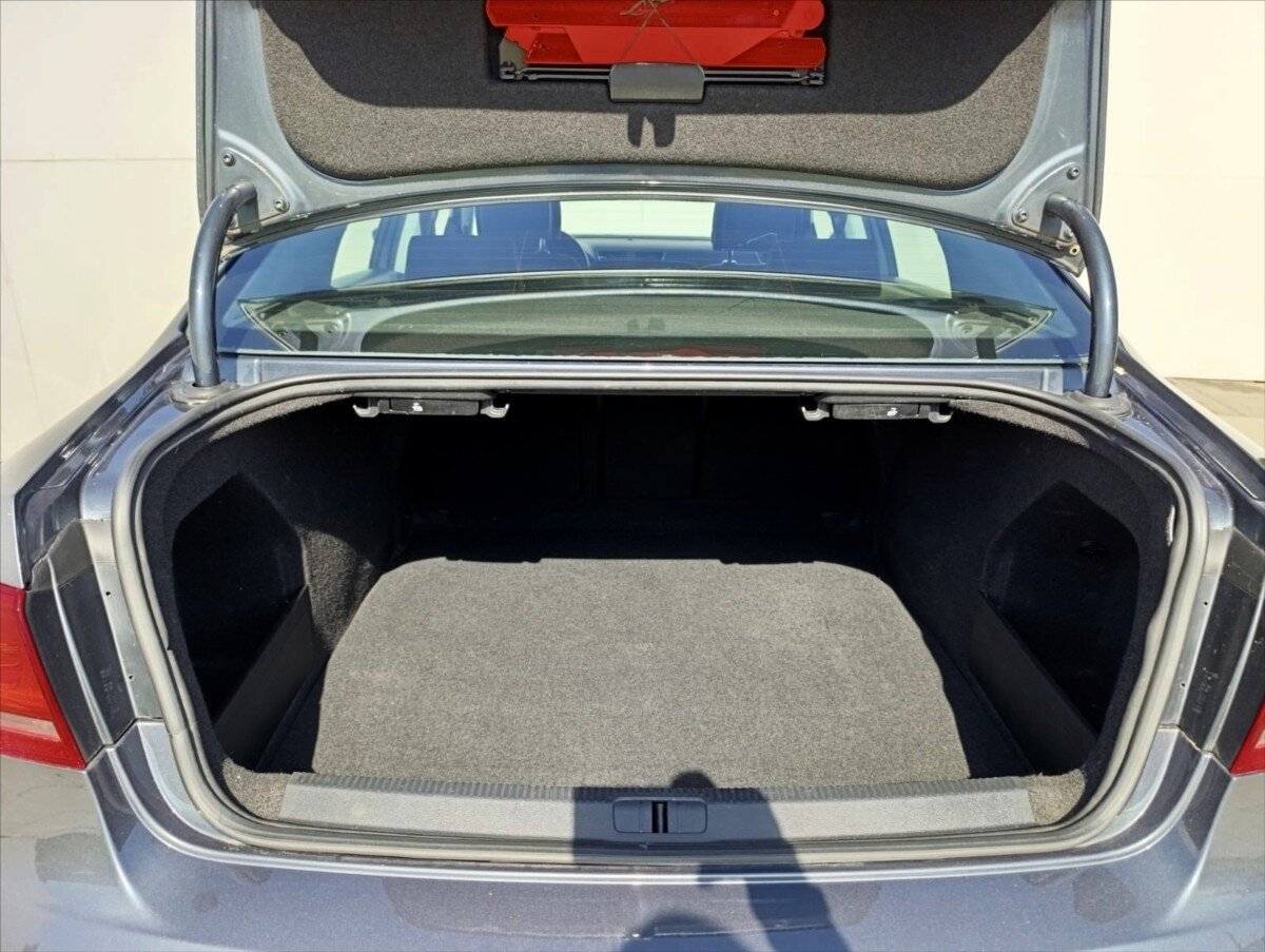 Volkswagen Passat Sedan 1,4 l 110 kw