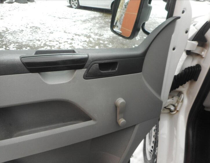 Volkswagen Transporter Valník 2,0 l 75 kw