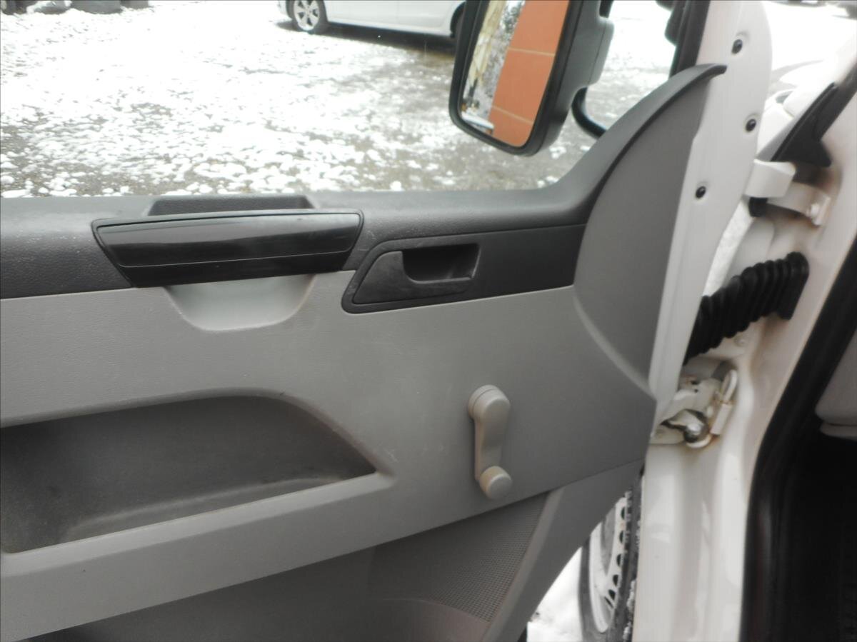 Volkswagen Transporter Valník 2,0 l 75 kw