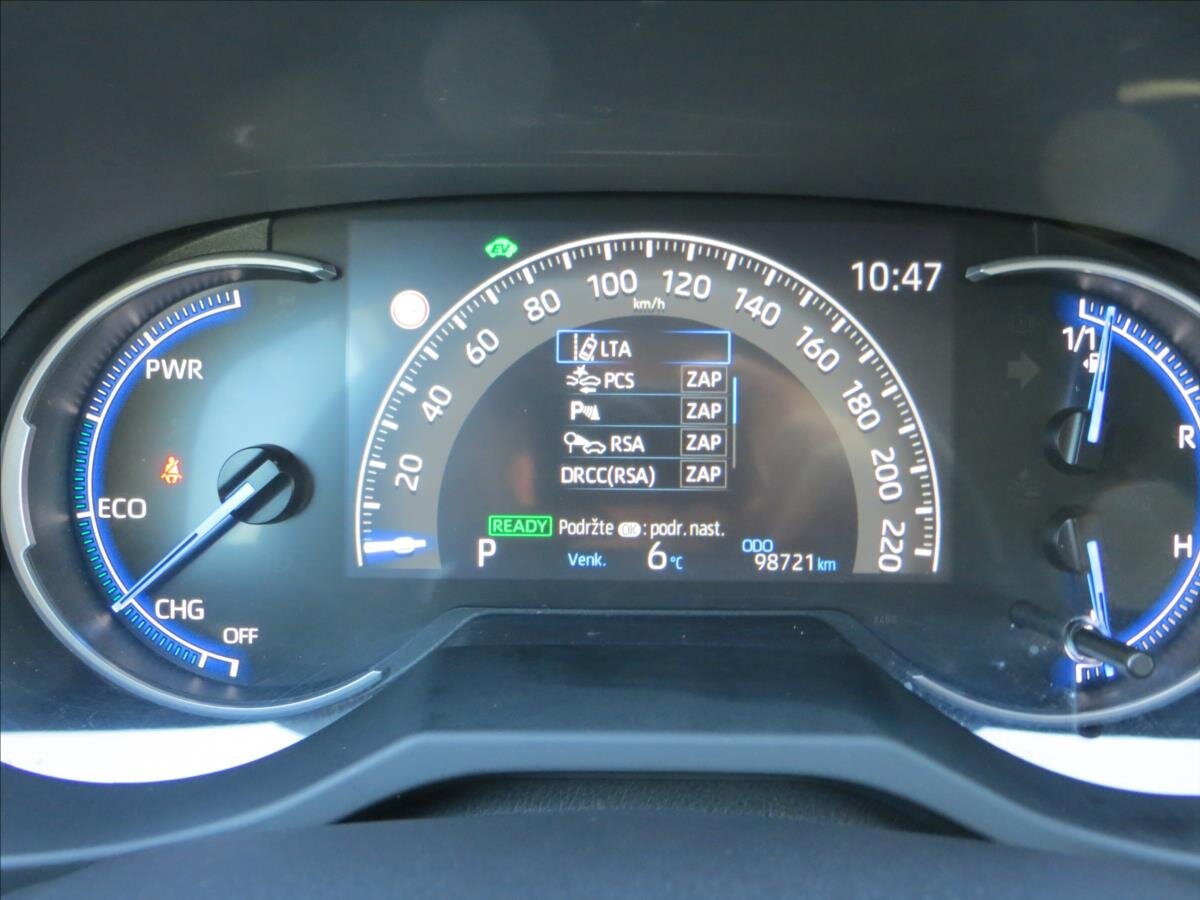 Toyota RAV4 SUV / Terénní 2,5 l 131 kw