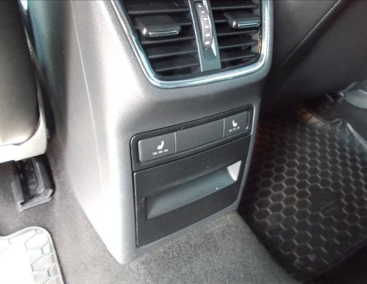 Škoda Octavia Sedan / Limuzína 2,0 l 135 kw