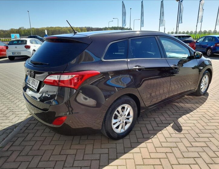 Hyundai i30 Kombi 1,6 l 88 kw