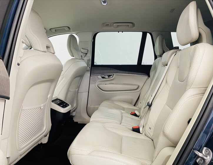 Volvo XC90 SUV / Terénní 2,0 l 173 kw