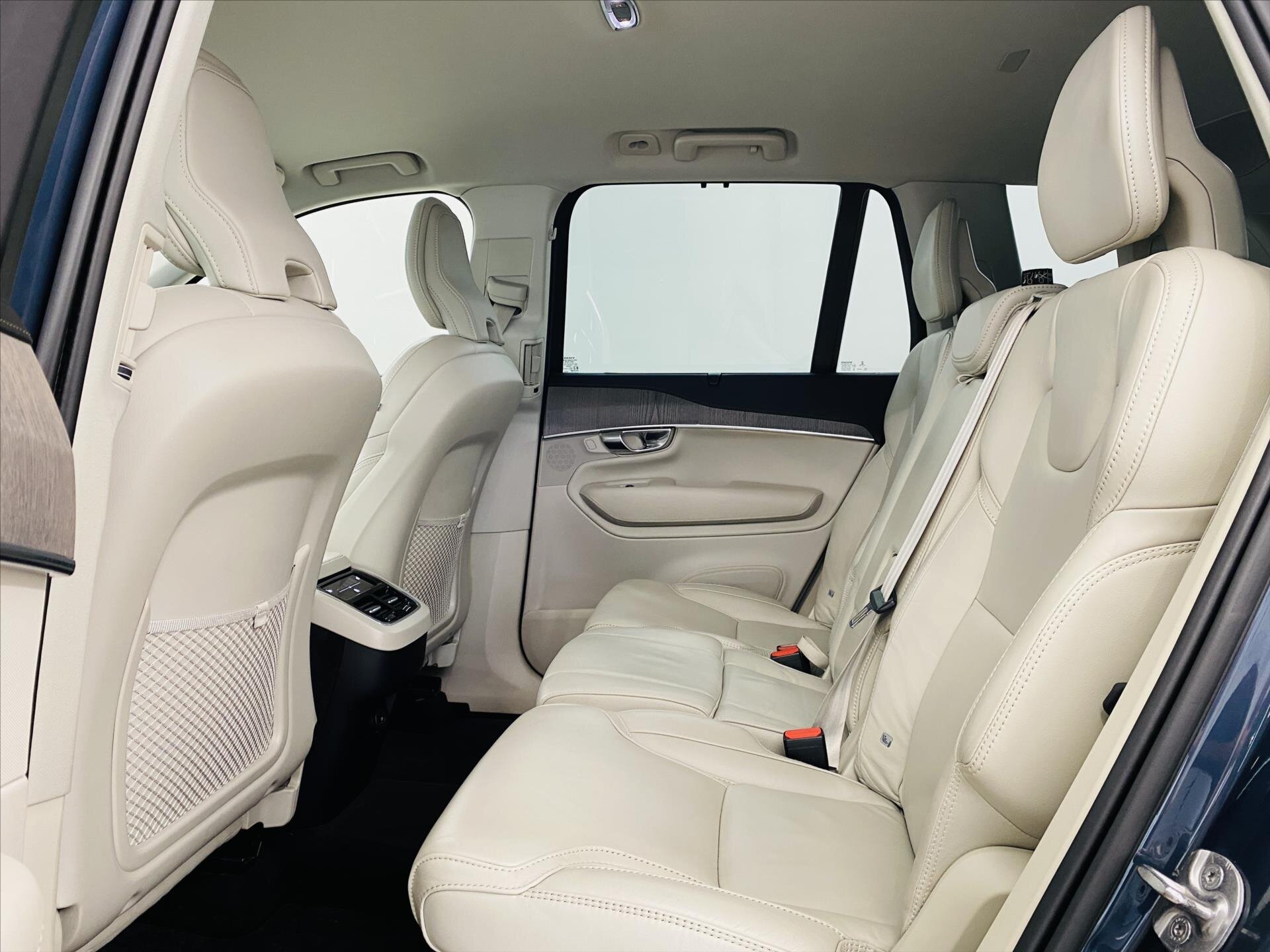 Volvo XC90 SUV / Terénní 2,0 l 173 kw