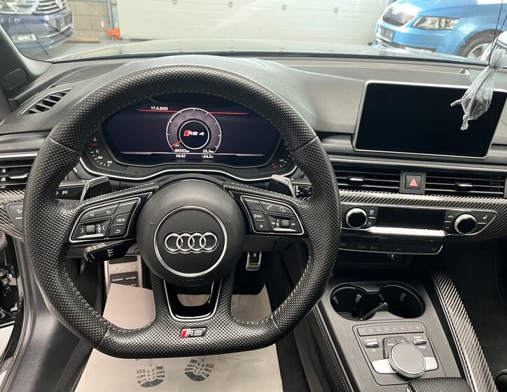 Audi RS4 Kombi 2,9 l 331 kw