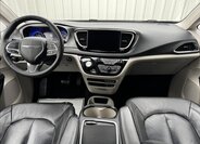 Chrysler Pacifica 30