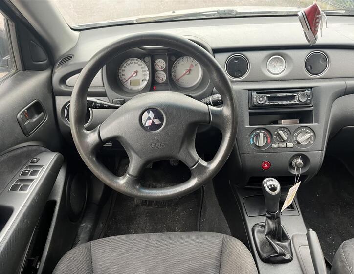 Mitsubishi Outlander 13