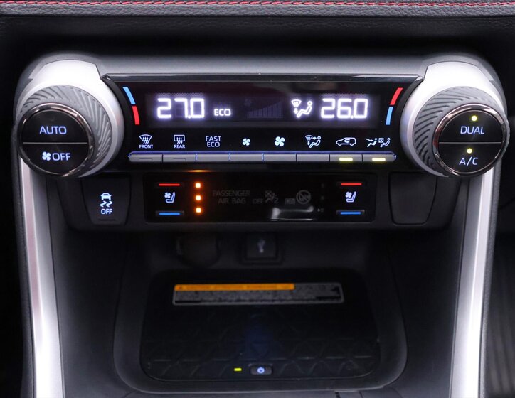 Toyota RAV4 SUV 2,5 l 136 kw