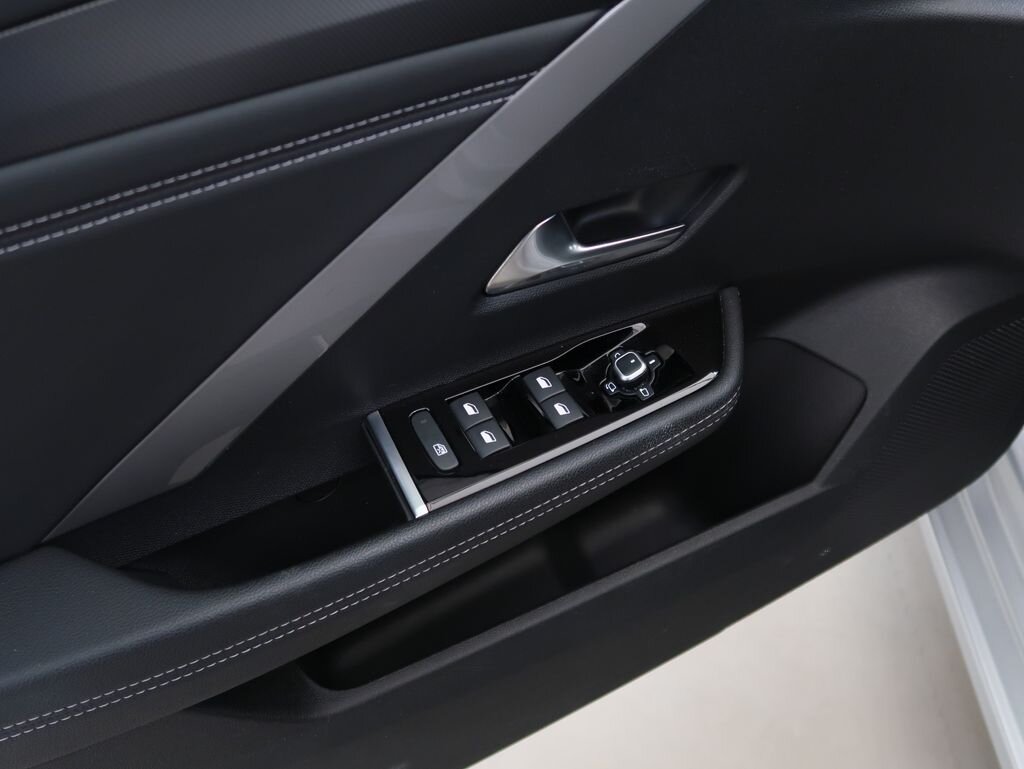 Opel Astra Hatchback 1,2 l 96 kw