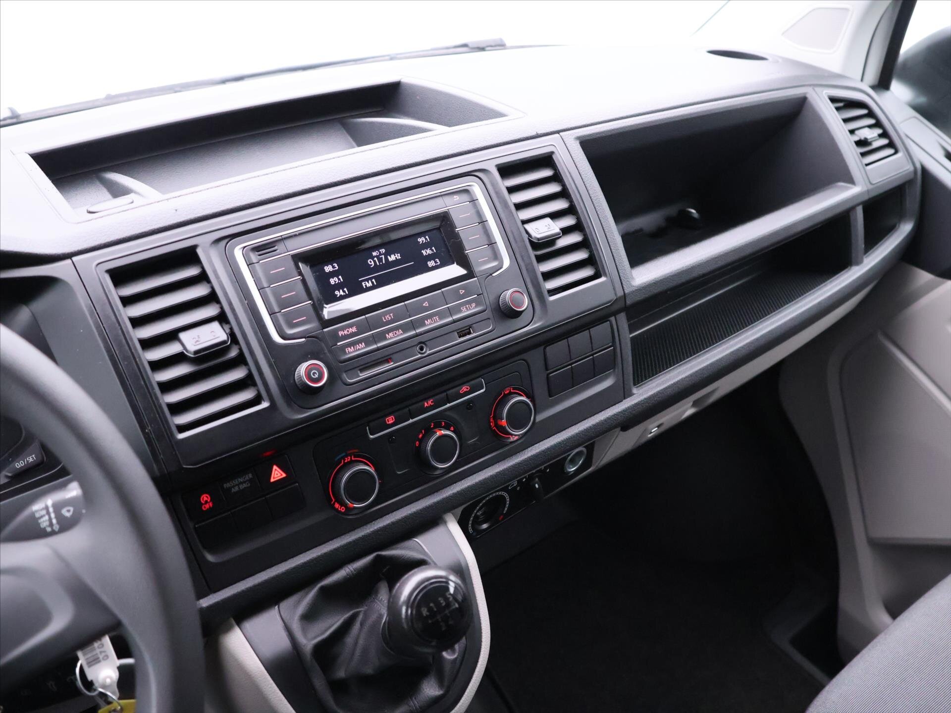 Volkswagen Transporter Kombi 2,0 l 62 kw