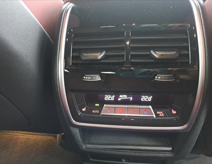 BMW X6 SUV 3,0 l 210 kw