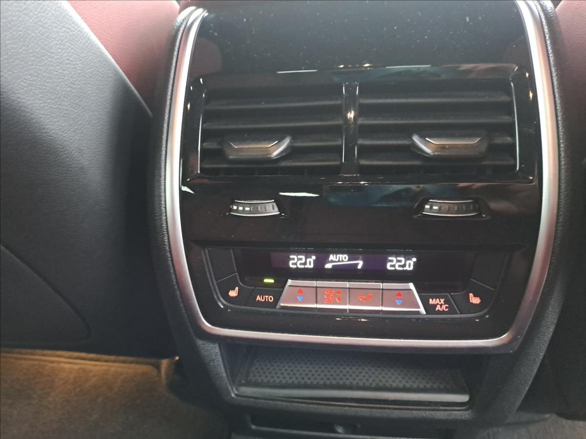 BMW X6 SUV 3,0 l 210 kw