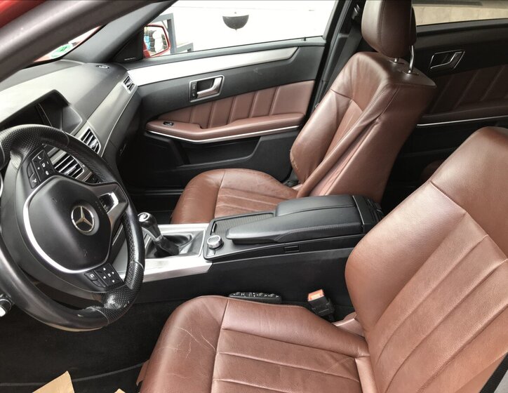 Mercedes-Benz Třídy E Kombi 2,1 l 100 kw