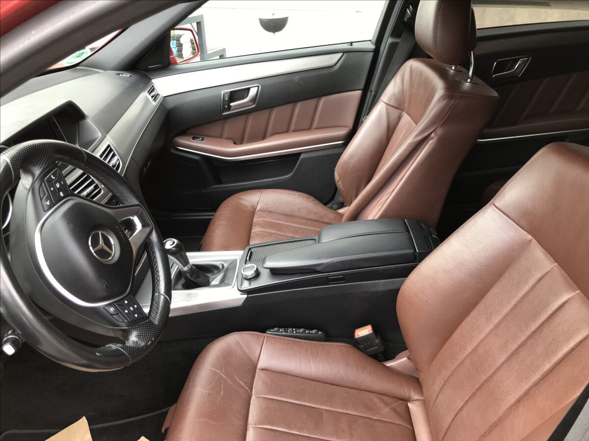 Mercedes-Benz Třídy E Kombi 2,1 l 100 kw