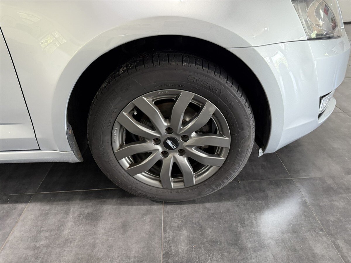 Škoda Octavia Kombi 1,6 l 77 kw