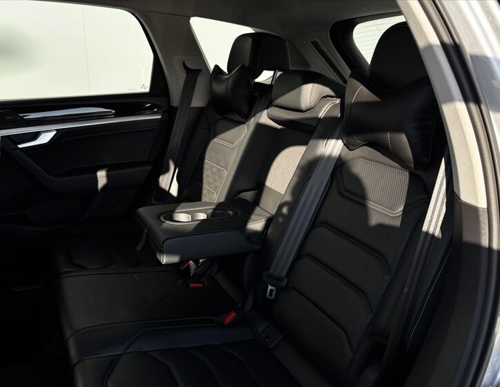 Volkswagen Touareg SUV 3,0 l 210 kw