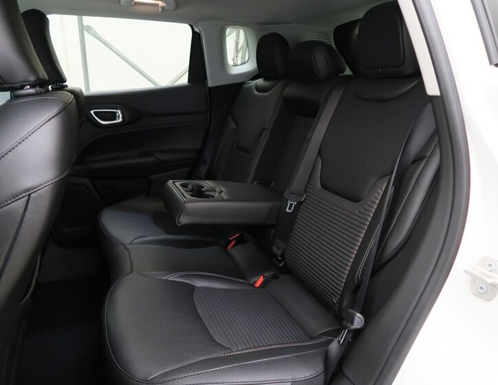 Jeep Compass SUV / Terénní 1,6 l 96 kw