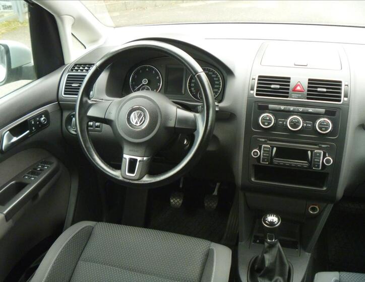 Volkswagen Touran 14