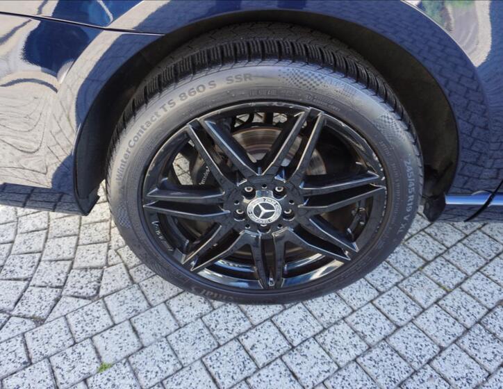 Mercedes-Benz Třídy V 7