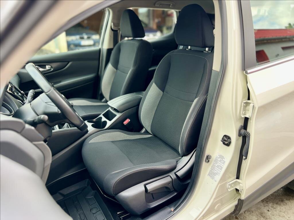 Nissan Qashqai SUV / Terénní 1,5 l 85 kw
