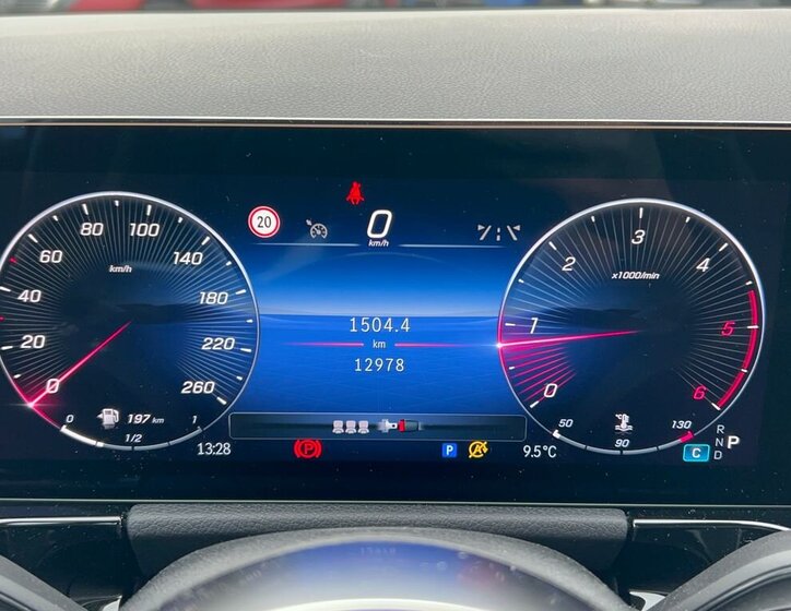 Mercedes-Benz GLA SUV / Terénní 2,0 l 110 kw