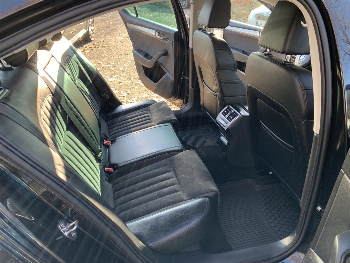 Škoda Superb Sedan / Limuzína 1,5 l 110 kw