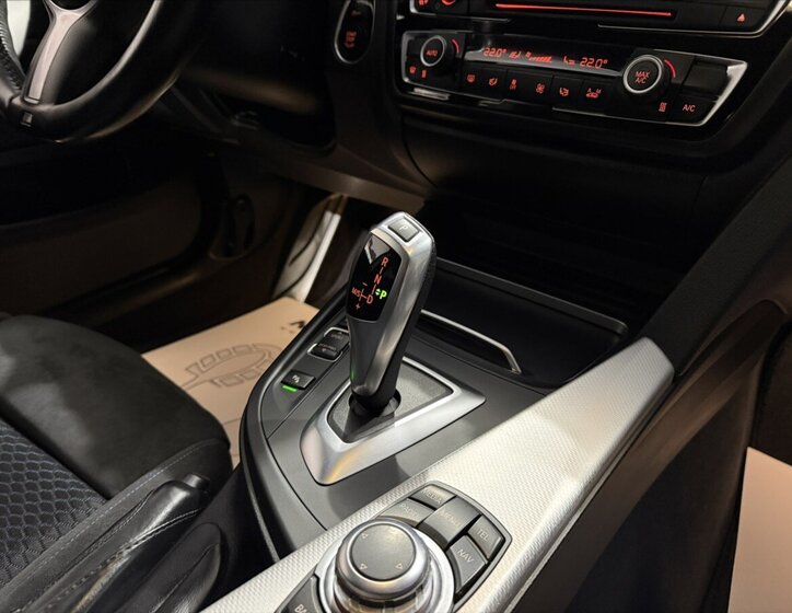 BMW Řada 4 Sedan / Limuzína 2,0 l 135 kw