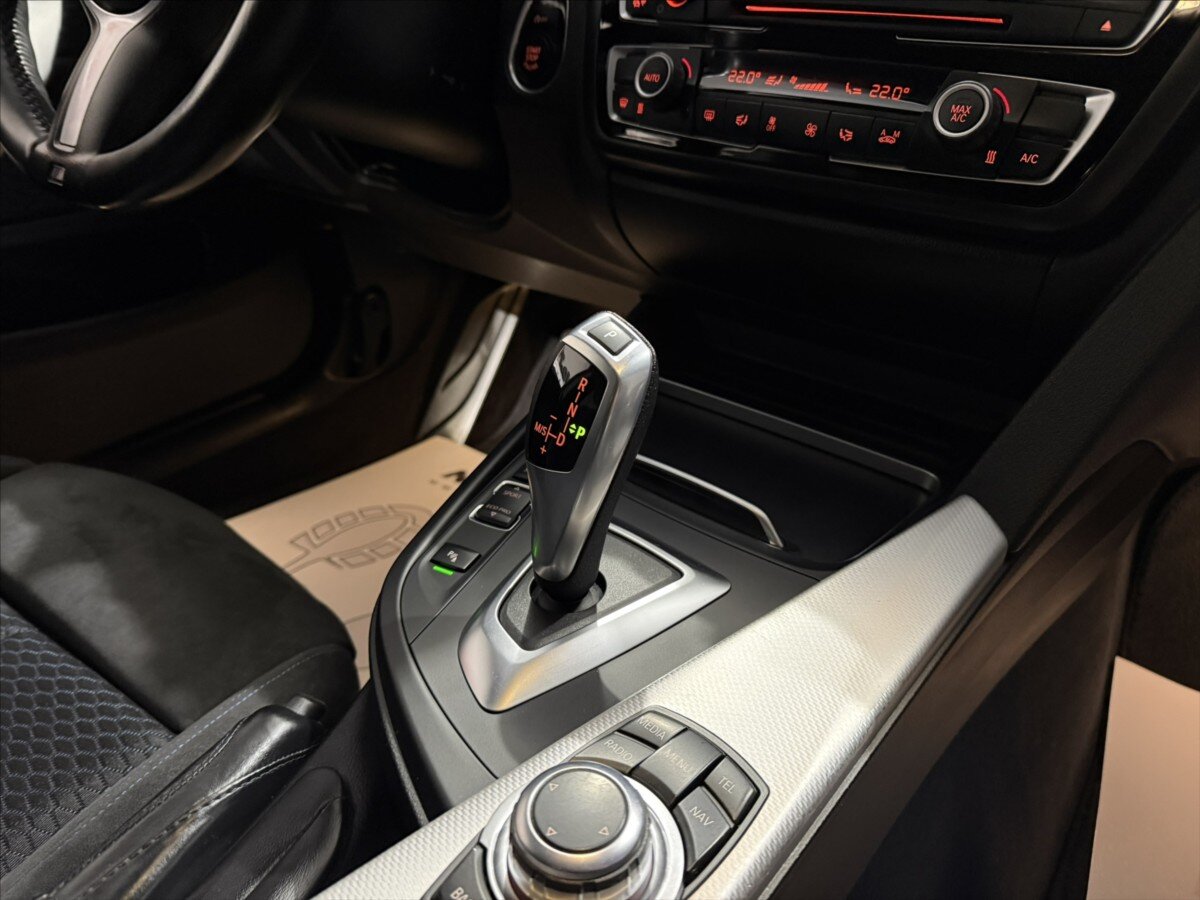 BMW Řada 4 Sedan / Limuzína 2,0 l 135 kw