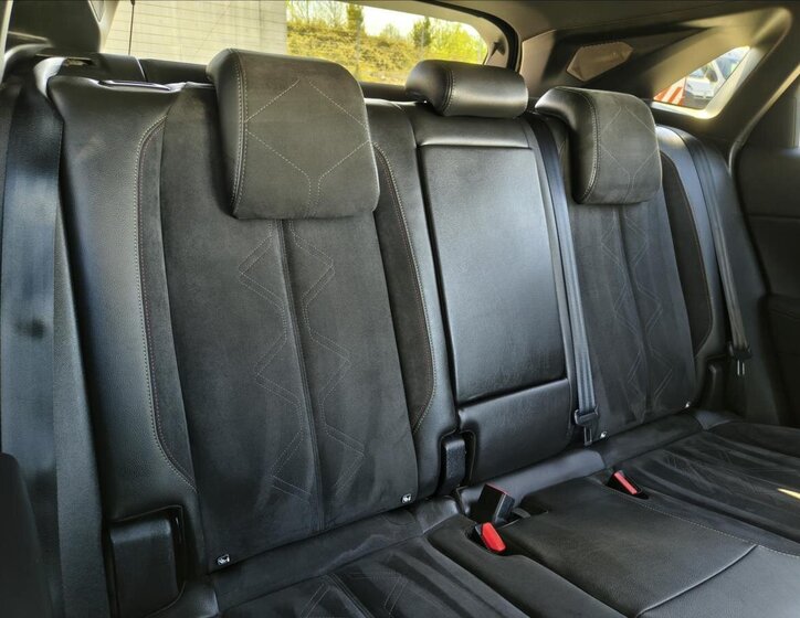 DS Automobiles DS7 Crossback SUV / Terénní 2,0 l 130 kw