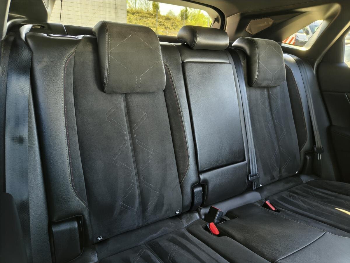 DS Automobiles DS7 Crossback SUV / Terénní 2,0 l 130 kw