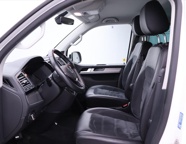 Volkswagen Multivan 10