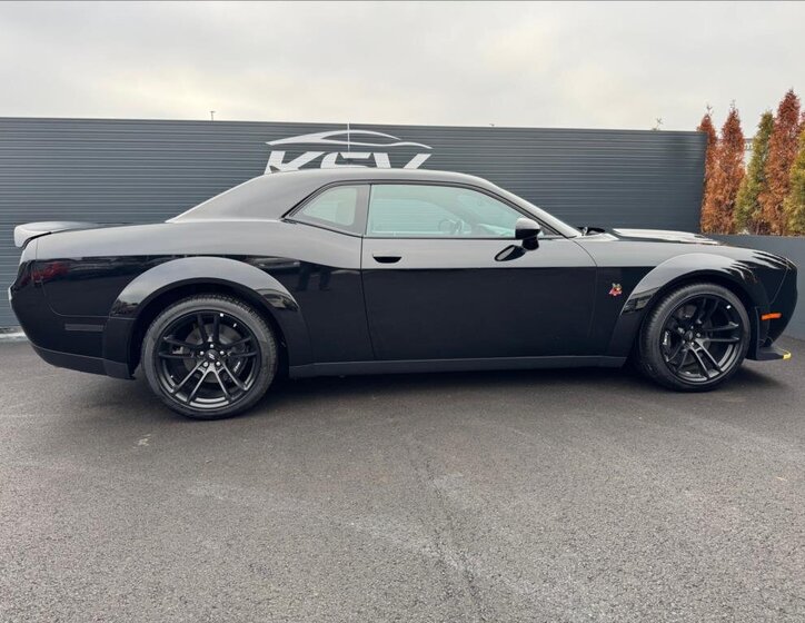 Dodge Challenger Kupé 6,4 l 362 kw