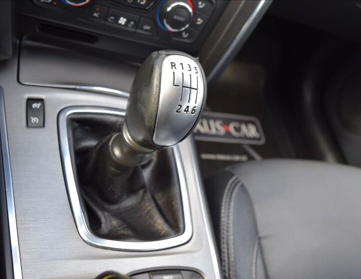 Renault Latitude Sedan / Limuzína 2,0 l 110 kw