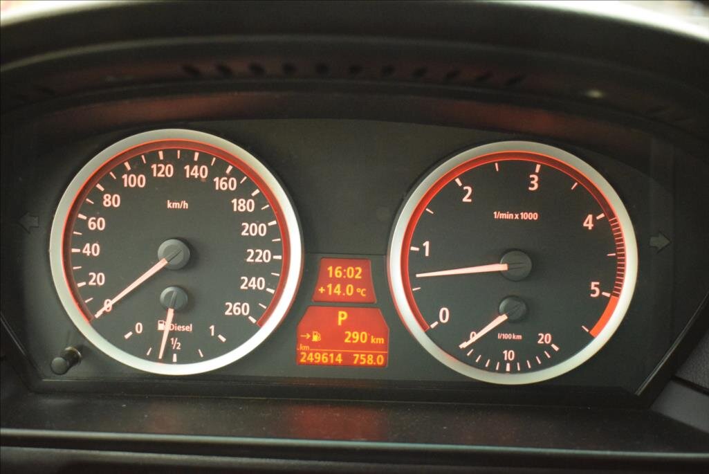 BMW Řada 5 Kombi 3,0 l 170 kw