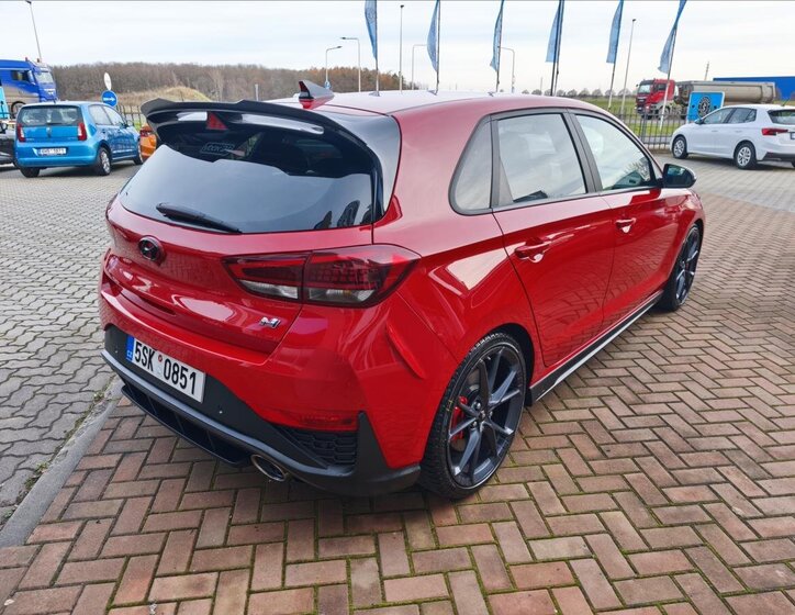 Hyundai i30 Hatchback 2,0 l 206 kw