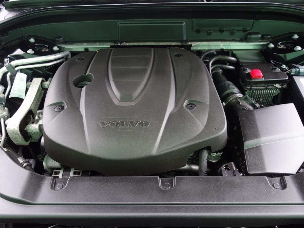 Volvo XC60 SUV / Terénní 2,0 l 110 kw