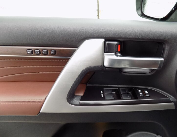 Toyota Land Cruiser 20